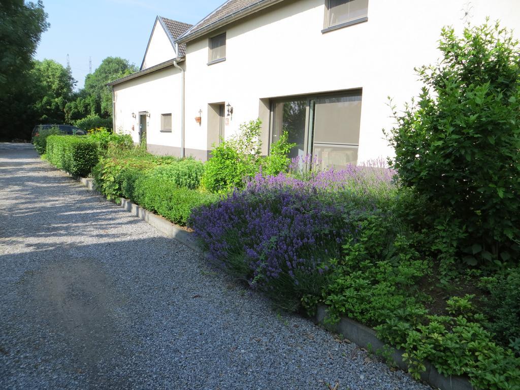 Bed and Breakfast De Aventurijn Riemst Exterior foto